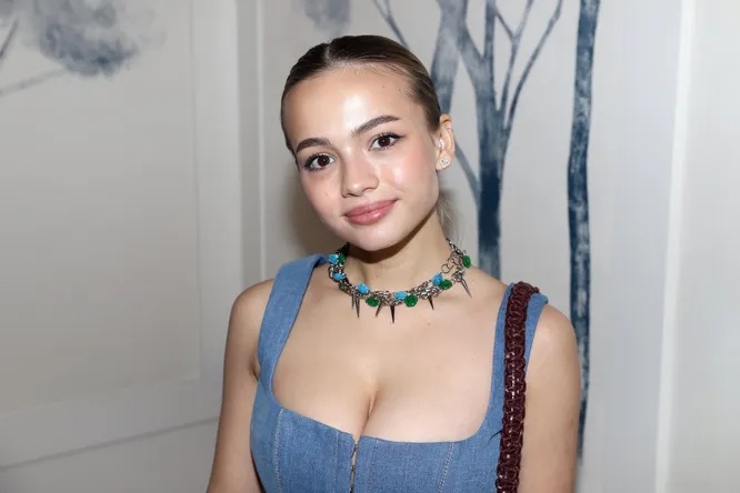 Новое дыхание: 6 молодых певиц, которые меняют российскую музыку прямо сейчас Новое дыхание: 6 молодых певиц, которые меняют российскую музыку прямо сейчас